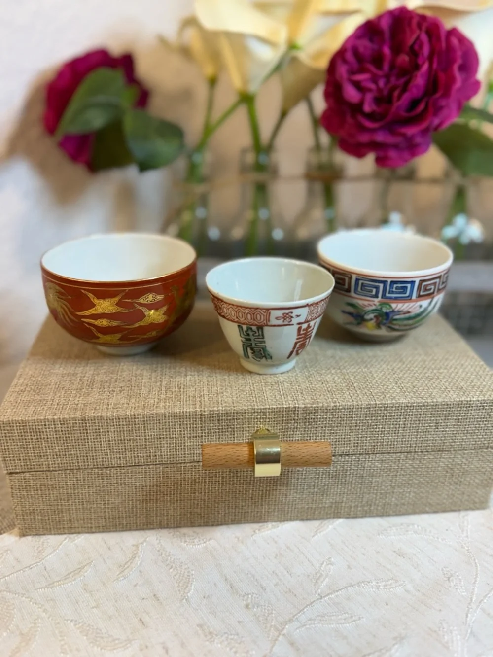Vintage Chinese Porcelain 3 pc Teacup Set: Dragon & Phoenix, Crane and‎ Symbols